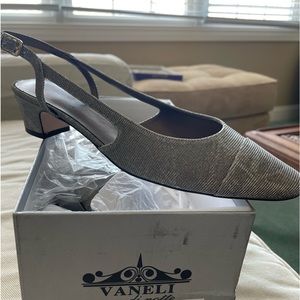 VanEli Aliz platinum Niz za size 9